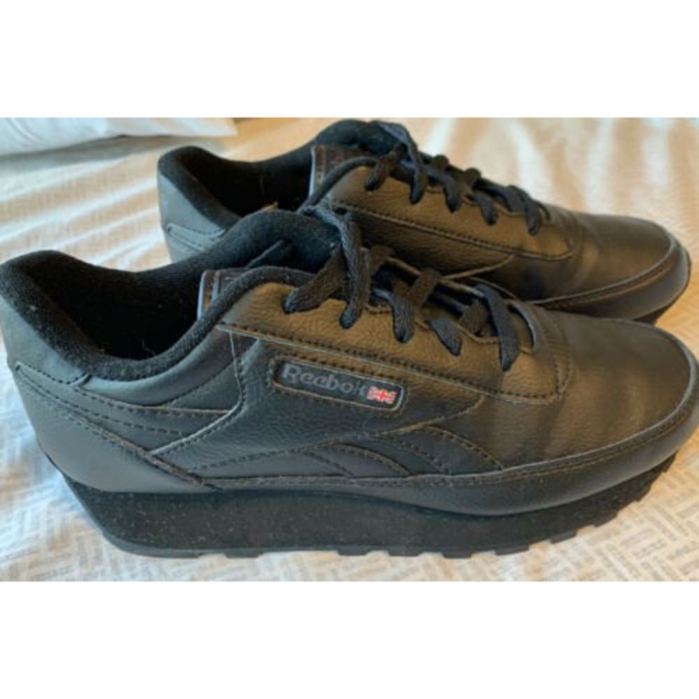 Reebok Classic Renaissance Black Leather Shoes Womens Size 8.5 W Low Top Comfort